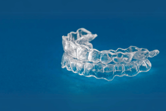 Choosing Between Braces Kits and Aligners Kits: Unveiling the Key Differences