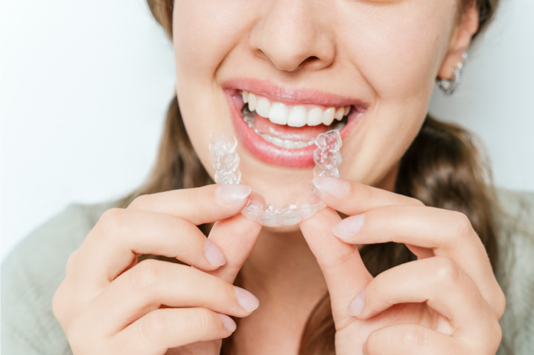 How to Adjust Your Life While Wearing Clear Aligners