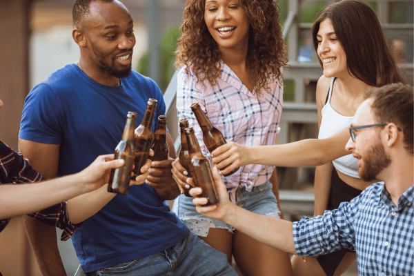 Risks of consuming alcohol with aligners